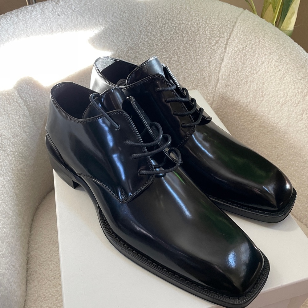 Burberry Men's Black Leather Dress Shoes - Picture 2 of 6
